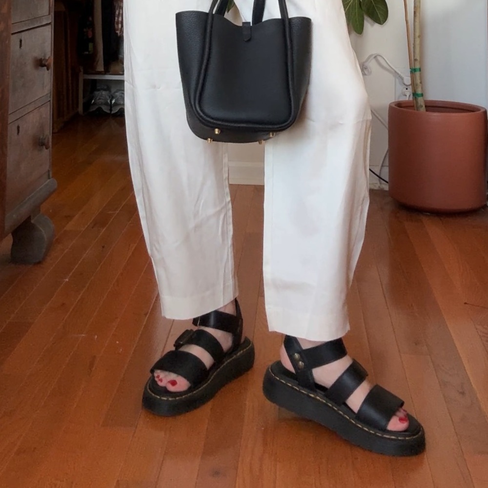 Dr. Martens - Black Gryphon Pisa Leather Platform Sandals - Picture 4 of 7